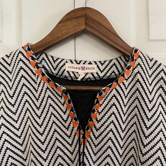 Altar'd State Women's Cream Chevron Embroidered Peasant Bohemian Blouse Small - Picture 4 of 10